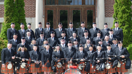 ingersol pipe band group photo.